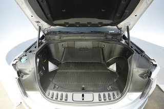 2022 Ford F-150 Lightning — photo 16 of 17