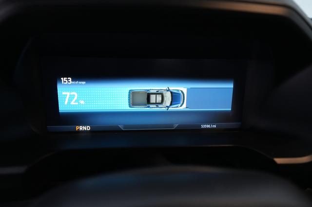 2022 Ford F-150 Lightning — photo 5 of 17