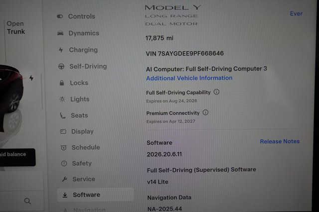 2023 Tesla Model Y — photo 5 of 30