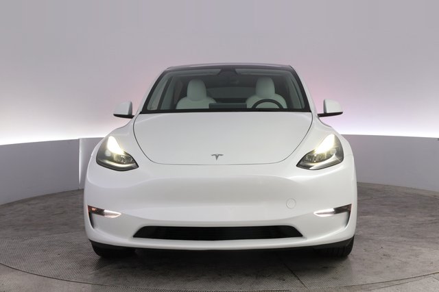 2023 Tesla Model Y — photo 9 of 30