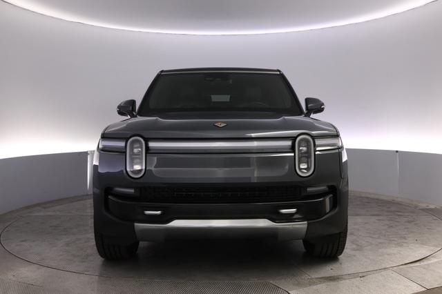 2025 Rivian R1S — photo 9 of 30