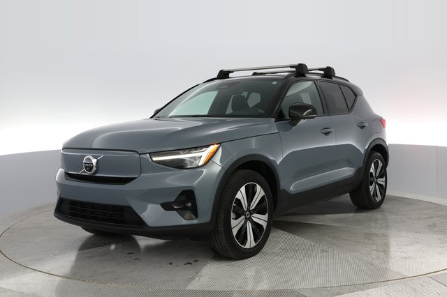 2023 Volvo XC40 Recharge — photo 6 of 32