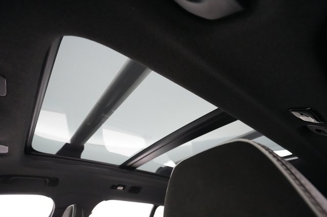 2023 Volvo XC40 Recharge — photo 25 of 32