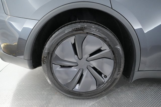 2026 Tesla Model Y — photo 7 of 20