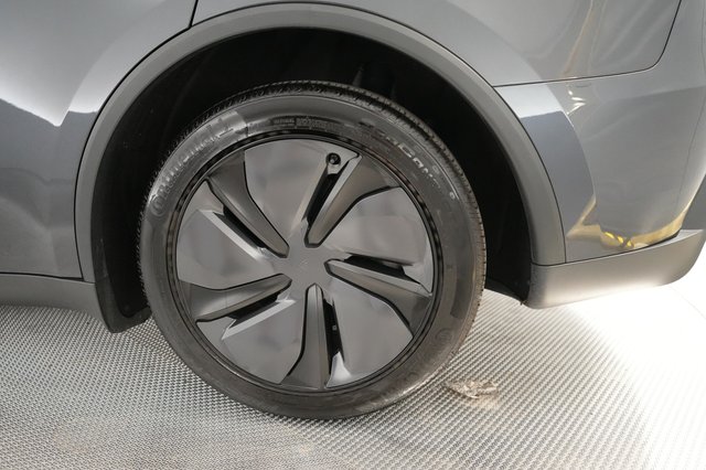 2026 Tesla Model Y — photo 15 of 20