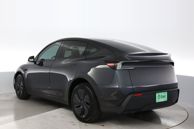 2026 Tesla Model Y — photo 11 of 20