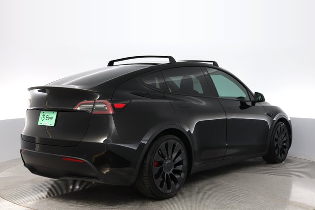 2022 Tesla Model Y — photo 2 of 25
