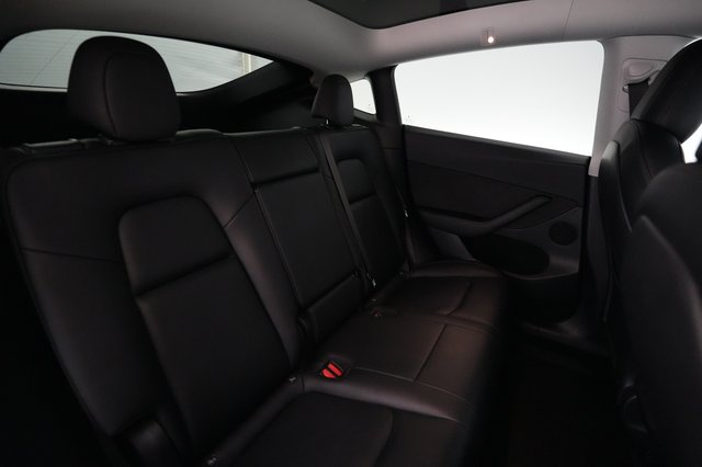 2022 Tesla Model Y — photo 4 of 25