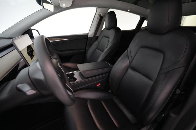 2022 Tesla Model Y — photo 3 of 25