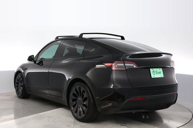 2022 Tesla Model Y — photo 11 of 25