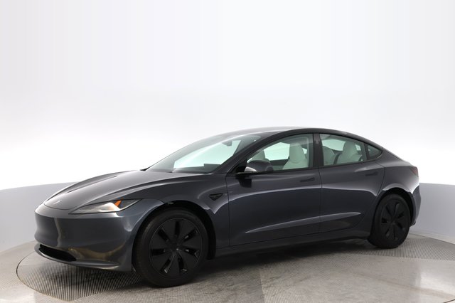 2025 Tesla Model 3 — photo 14 of 23
