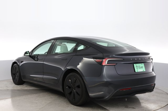 2025 Tesla Model 3 — photo 13 of 23