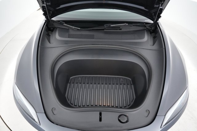2025 Tesla Model 3 — photo 22 of 23