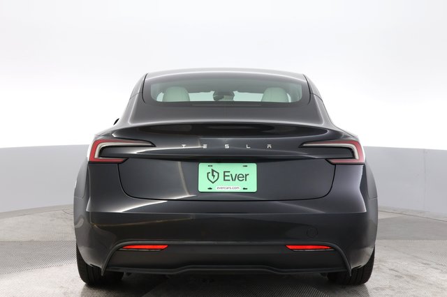 2025 Tesla Model 3 — photo 12 of 23