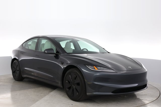 2025 Tesla Model 3 — photo 10 of 23
