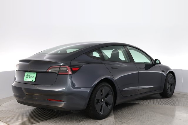 2022 Tesla Model 3 — photo 2 of 24