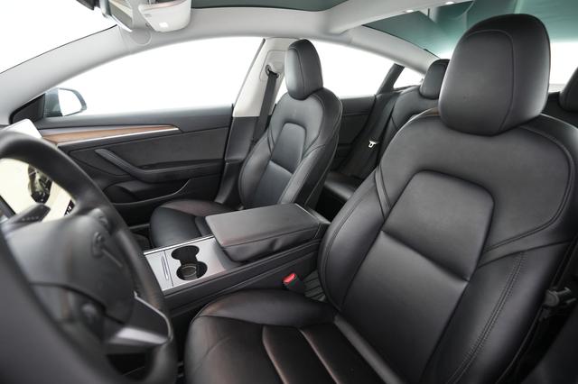 2022 Tesla Model 3 — photo 3 of 24