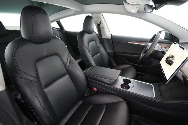 2022 Tesla Model 3 — photo 18 of 24