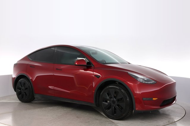 2024 Tesla Model Y — photo 11 of 23