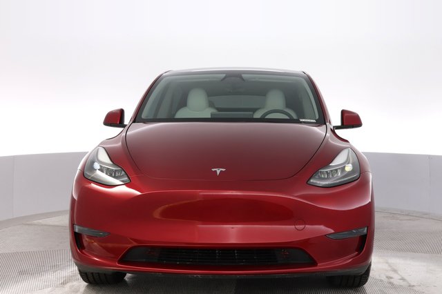2024 Tesla Model Y — photo 9 of 23
