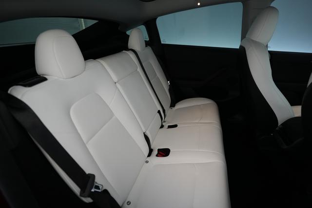 2024 Tesla Model Y — photo 4 of 23