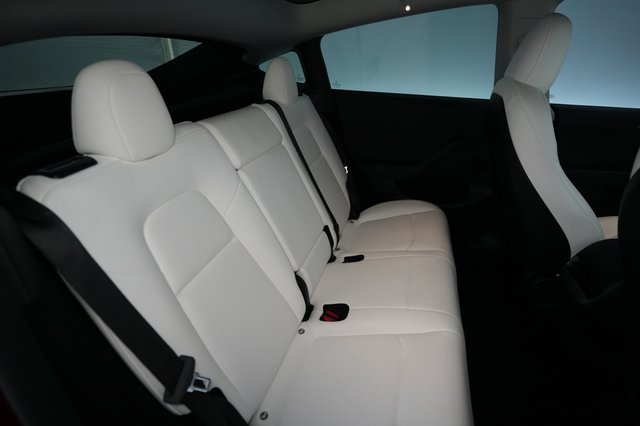 2024 Tesla Model Y — photo 4 of 23