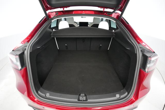 2024 Tesla Model Y — photo 6 of 23