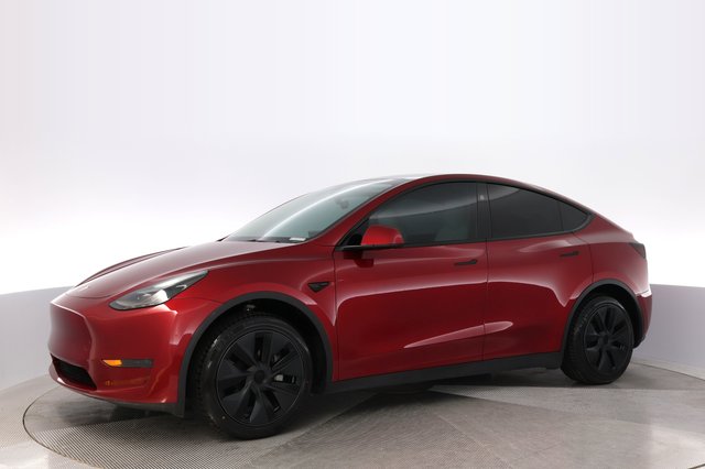 2024 Tesla Model Y — photo 14 of 23