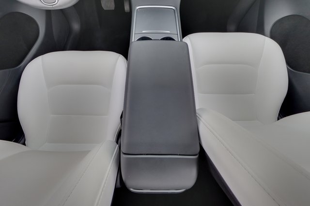 2024 Tesla Model Y — photo 21 of 23