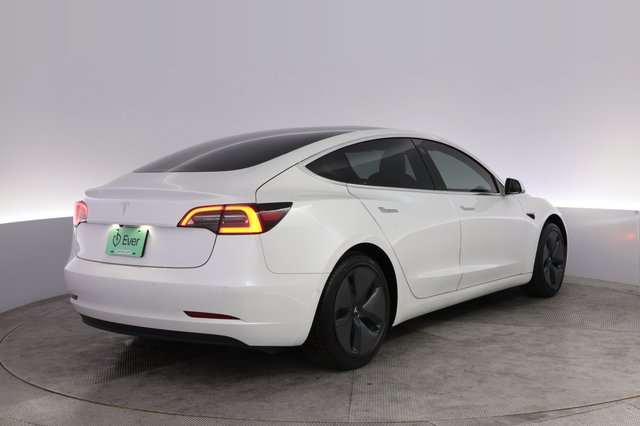 2020 Tesla Model 3 — photo 2 of 25