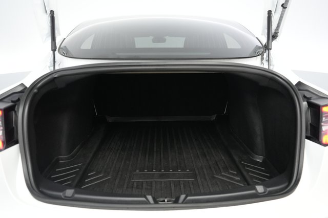 2020 Tesla Model 3 — photo 6 of 25