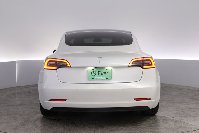2020 Tesla Model 3 — photo 12 of 25