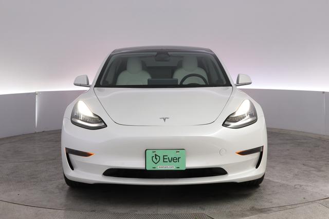 2020 Tesla Model 3 — photo 9 of 25