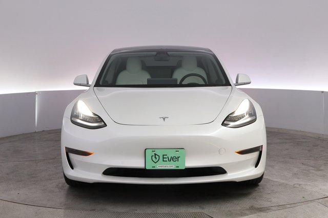 2020 Tesla Model 3 — photo 9 of 25