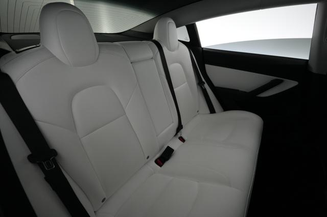 2020 Tesla Model 3 — photo 4 of 25