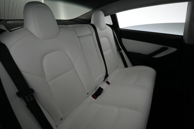 2020 Tesla Model 3 — photo 4 of 25