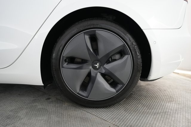2020 Tesla Model 3 — photo 7 of 25