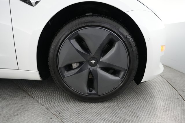 2020 Tesla Model 3 — photo 16 of 25