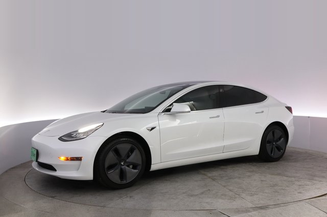 2020 Tesla Model 3 — photo 14 of 25