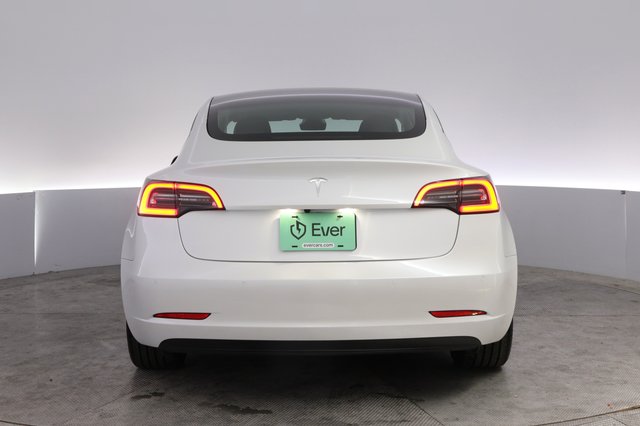 2021 Tesla Model 3 — photo 12 of 24