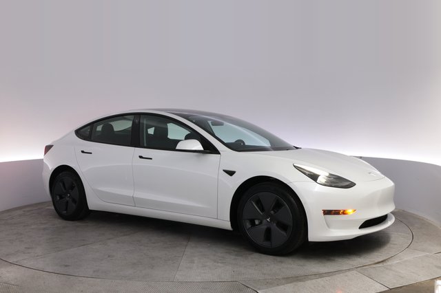 2021 Tesla Model 3 — photo 11 of 24