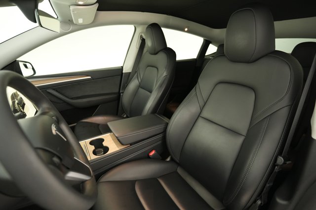 2023 Tesla Model Y — photo 3 of 24