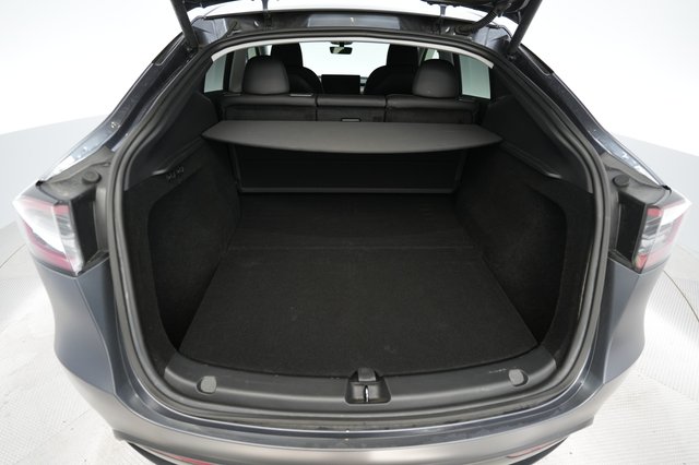 2023 Tesla Model Y — photo 6 of 24
