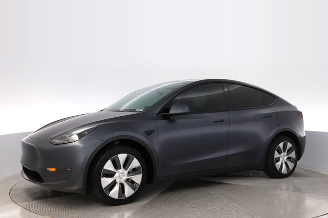 2023 Tesla Model Y — photo 14 of 24