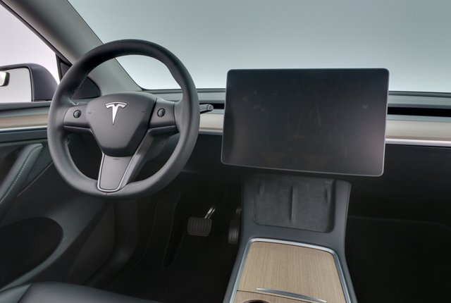 2023 Tesla Model Y — photo 20 of 24
