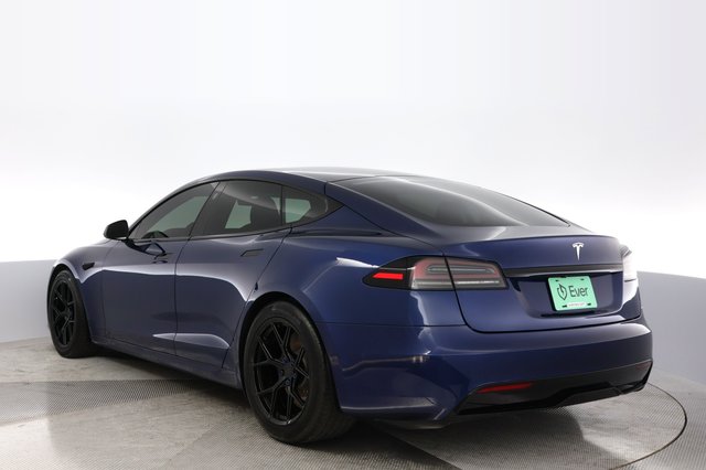 2022 Tesla Model S — photo 13 of 22