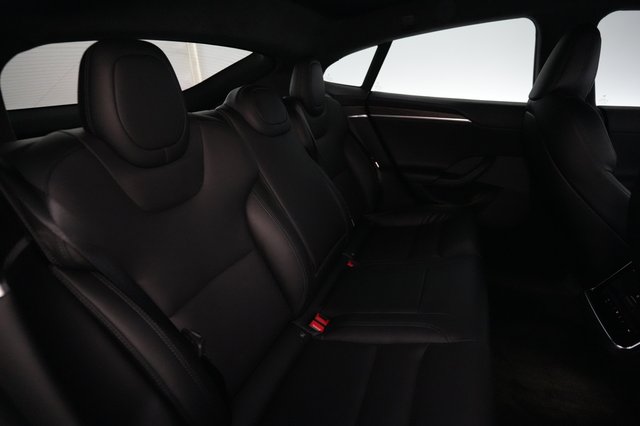 2022 Tesla Model S — photo 4 of 22