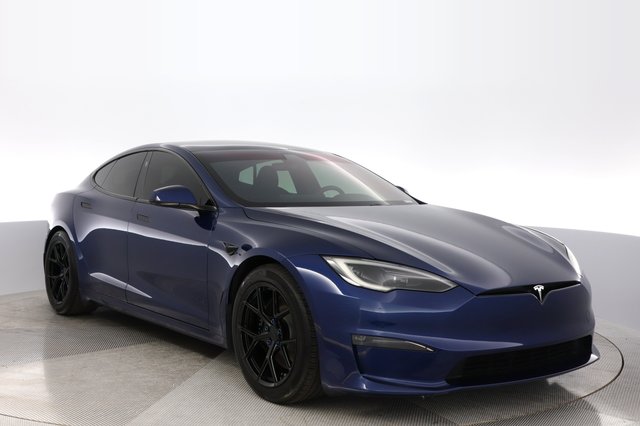 2022 Tesla Model S — photo 10 of 22