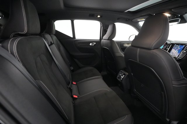 2023 Volvo XC40 Recharge — photo 22 of 30