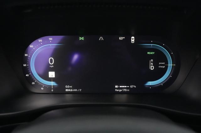 2023 Volvo XC40 Recharge — photo 5 of 30